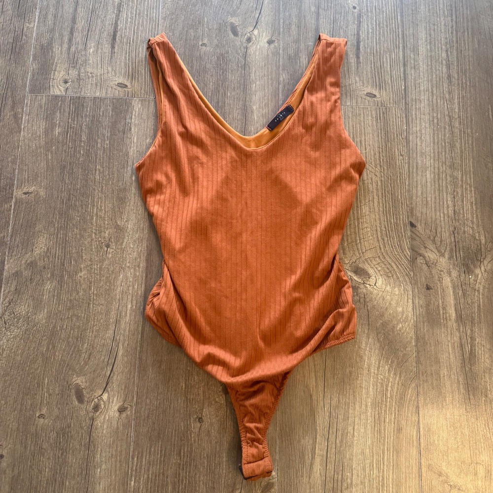 Saints Bodysuit Rust Orange Ribbed V-Neck Sleeveless Thong Boho Chic Medium